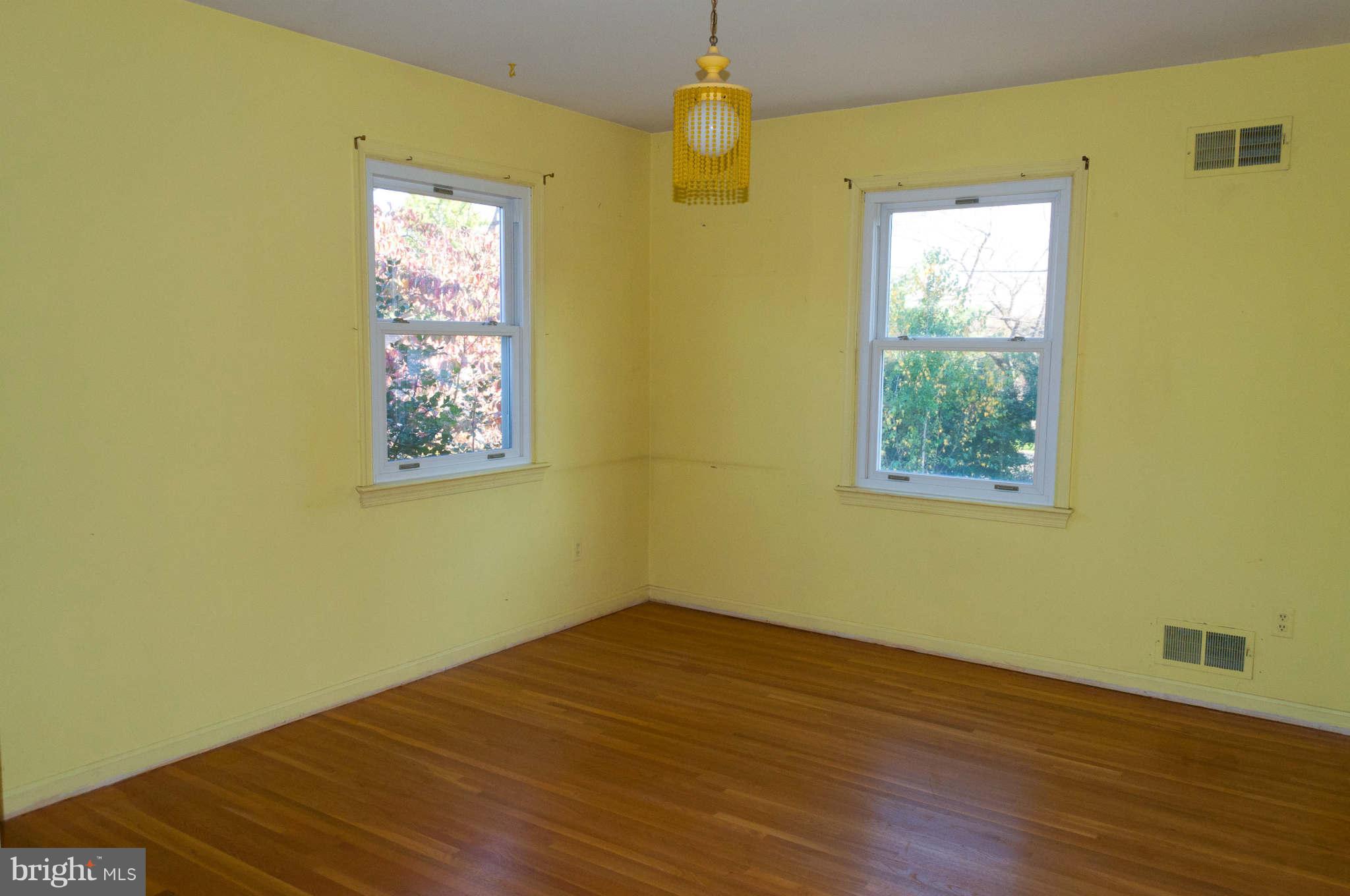 15912 White Rock Road Gaithersburg, MD 20878 - Photo 18 of 29 Bedroom