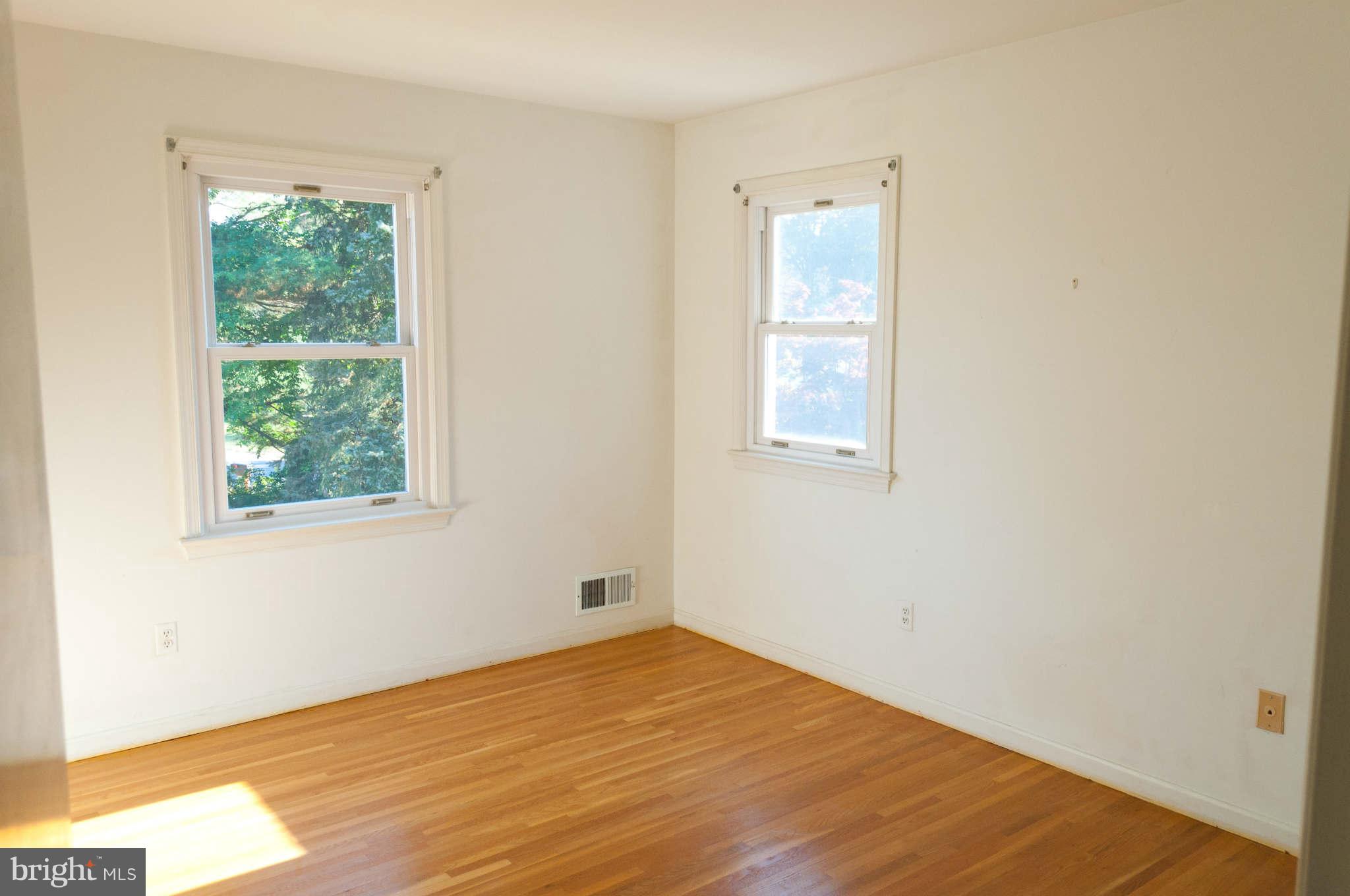 15912 White Rock Road Gaithersburg, MD 20878 - Photo 19 of 29 Bedroom
