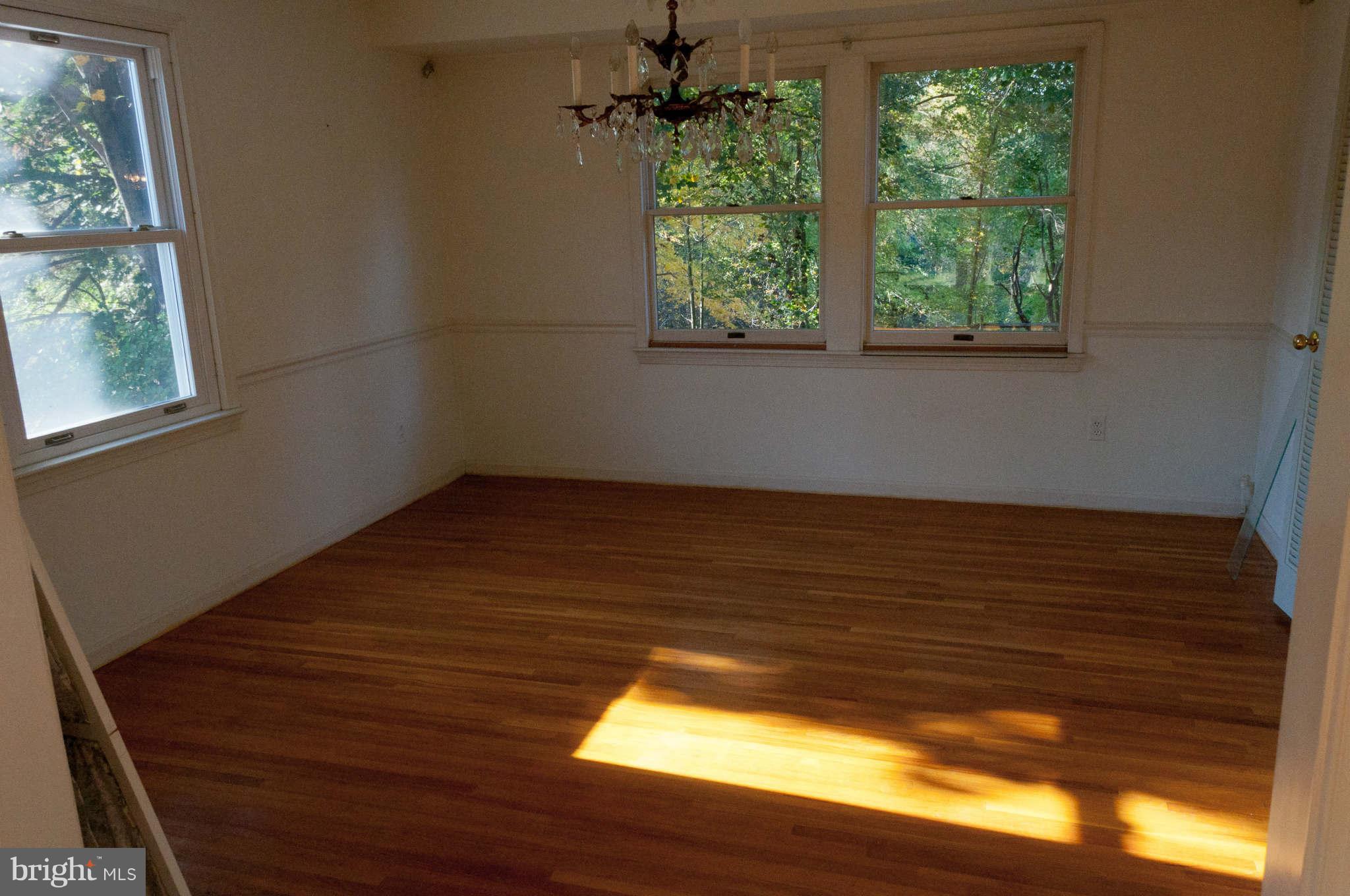 15912 White Rock Road Gaithersburg, MD 20878 - Photo 22 of 29 Dining Room
