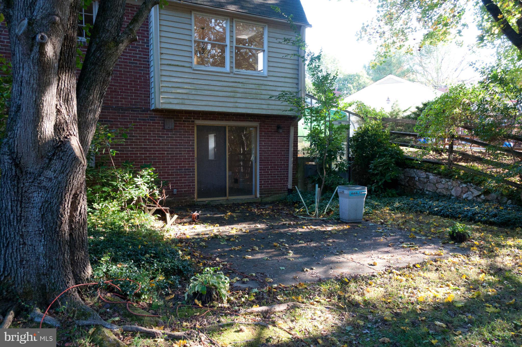 15912 White Rock Road Gaithersburg, MD 20878 - Photo 26 of 29 Exterior (Rear)
