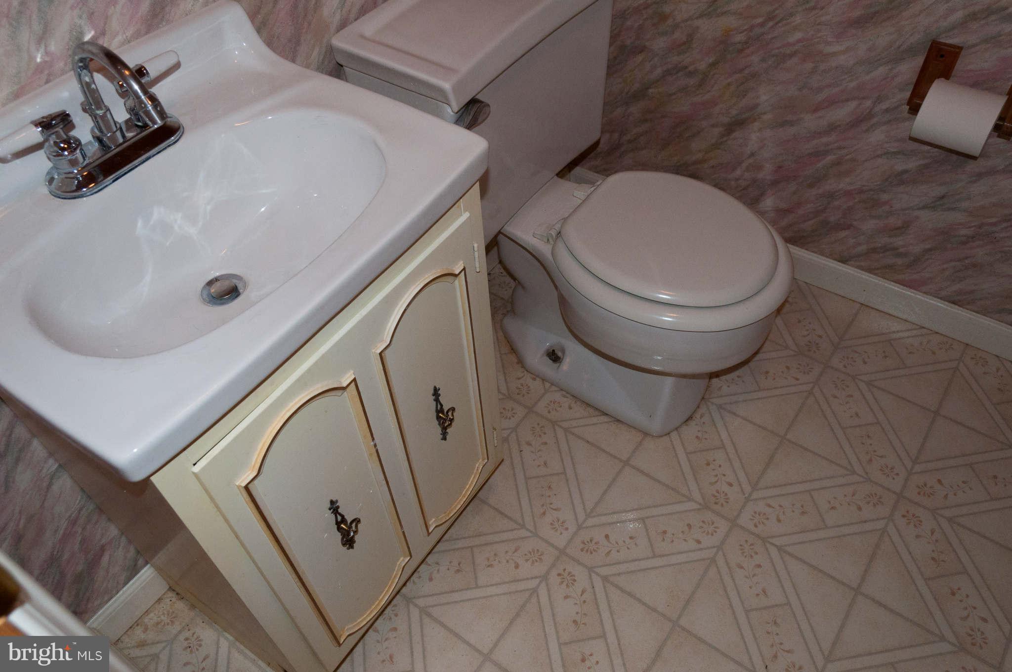 15912 White Rock Road Gaithersburg, MD 20878 - Photo 29 of 29 Bath