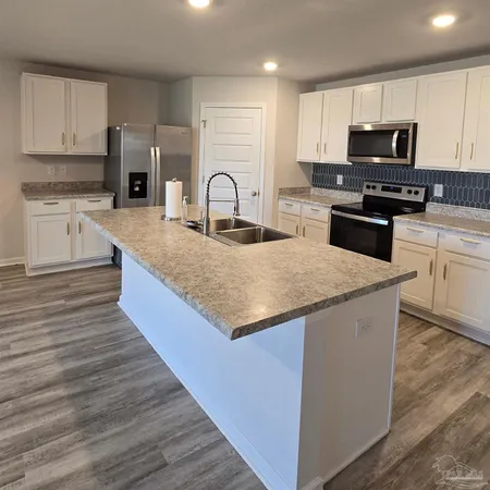 $2,200 | 4384 White Cedar Court, Pace, FL 32571