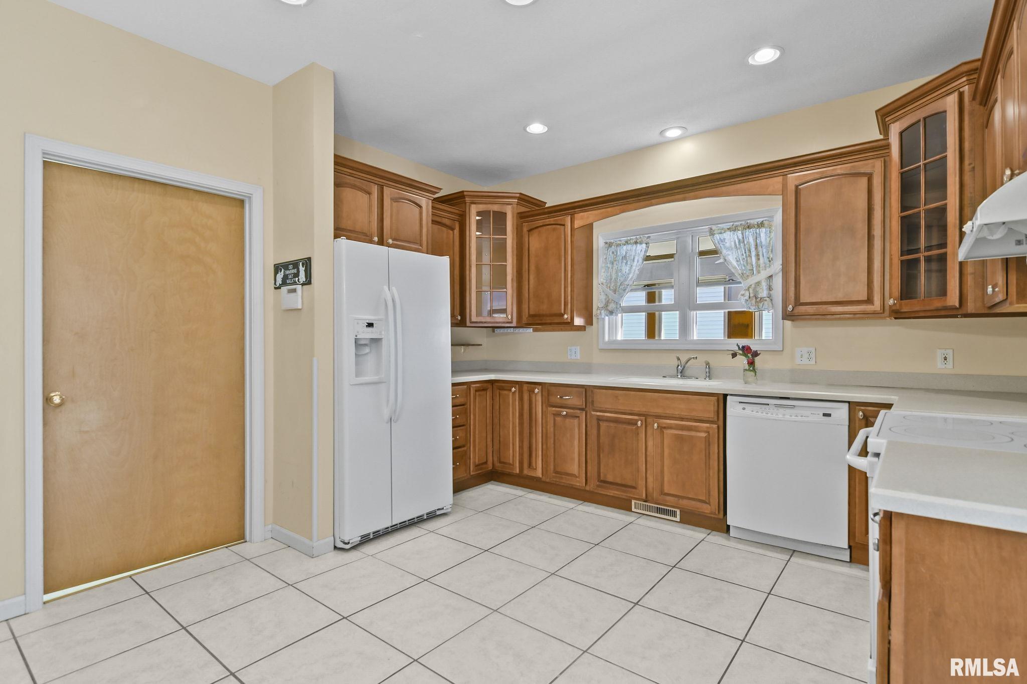 2921 Haverford Road Springfield, IL 62704 - Photo 13 of 26
