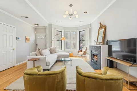 $625,000 | 2427 North Seminary Avenue, Unit 1, Chicago, IL 60614