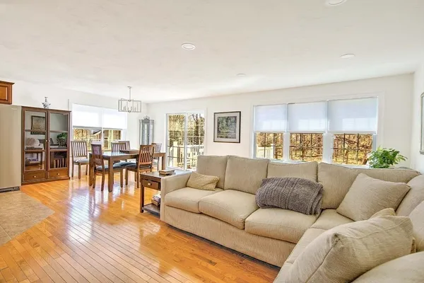 $3,600 | 6 Tuckerdale Way, Unit 6, Millis, MA 02054