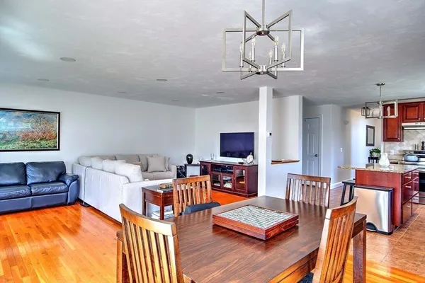 $3,600 | 6 Tuckerdale Way, Unit 6, Millis, MA 02054