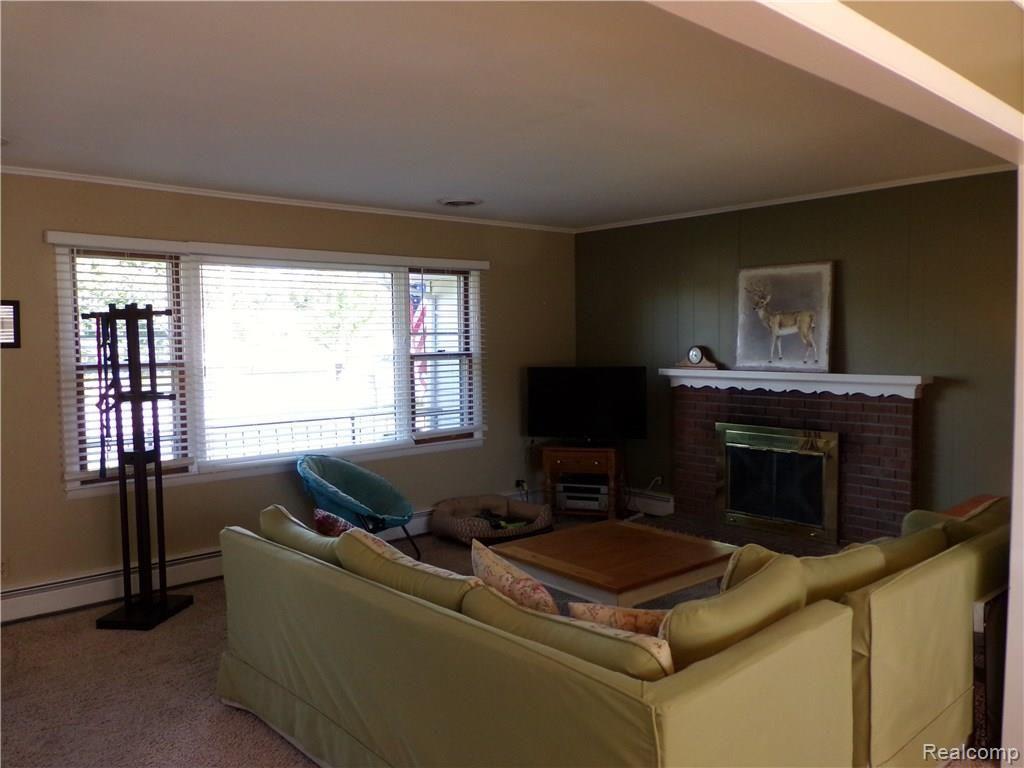 1008 Long Street Fenton, MI 48430 - Photo 5 of 30