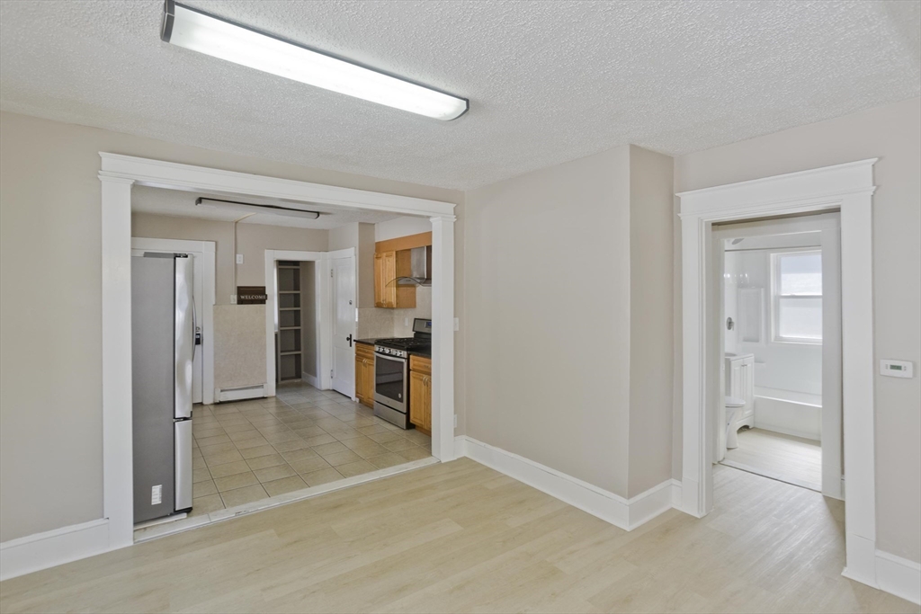 121 Dorset Street Springfield, MA 01108 - Photo 11 of 40