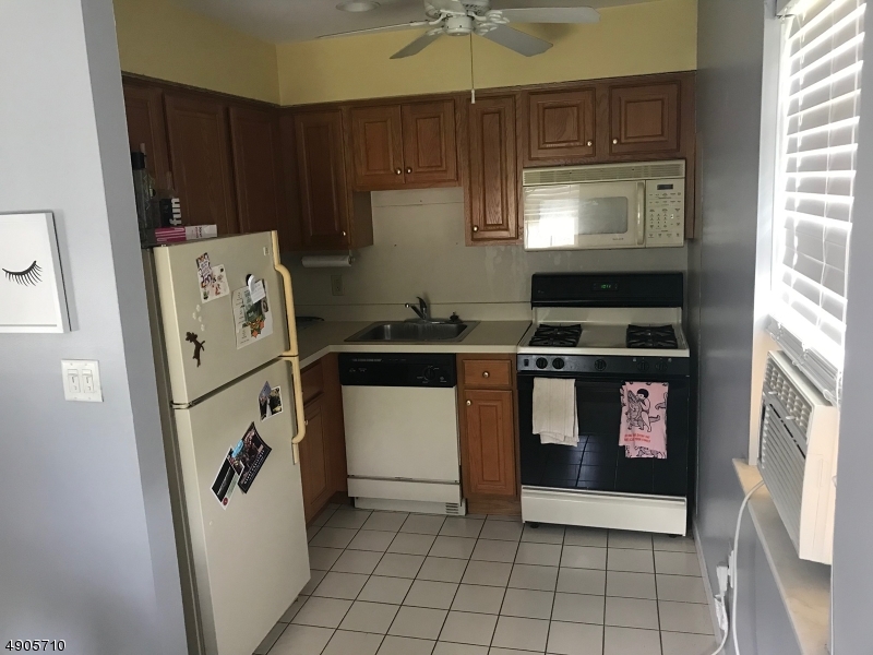 19 Savage Road Denville, NJ 07834 - Photo 4 of 7