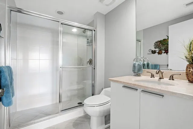 $6,500 | 2640 Lake Shore Drive, Unit 1216, Riviera Beach, FL 33404