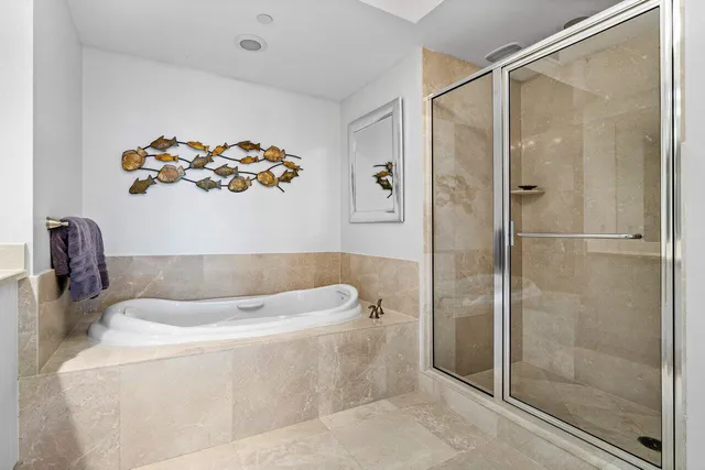 $6,500 | 2640 Lake Shore Drive, Unit 1216, Riviera Beach, FL 33404