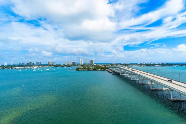 $6,500 | 2640 Lake Shore Drive, Unit 1216, Riviera Beach, FL 33404