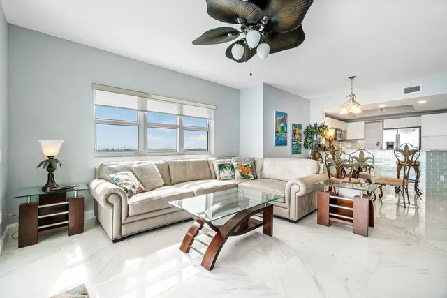 $6,500 | 2640 Lake Shore Drive, Unit 1216, Riviera Beach, FL 33404