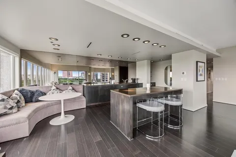 $6,800 | 3030 McKinney Avenue, Unit 701, Dallas, TX 75204