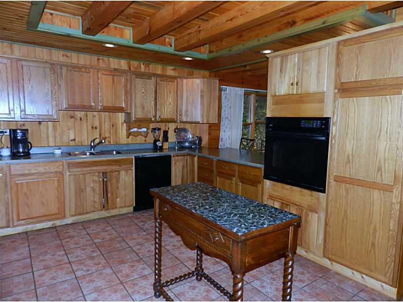 190 Staff Road Slippery Rock, PA 16057 - Photo 8 of 17 Kitchen.