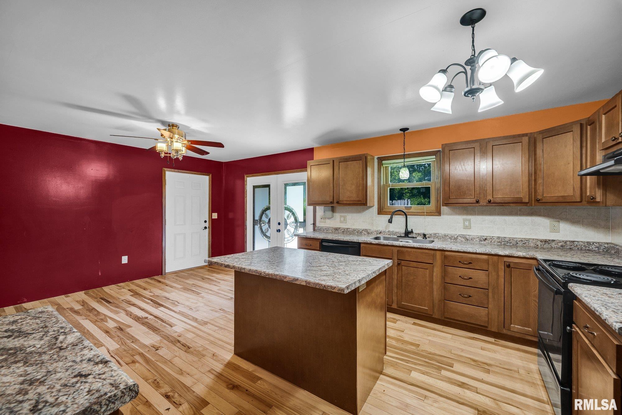118 South Locust Street Williamsfield, IL 61489 - Photo 11 of 46