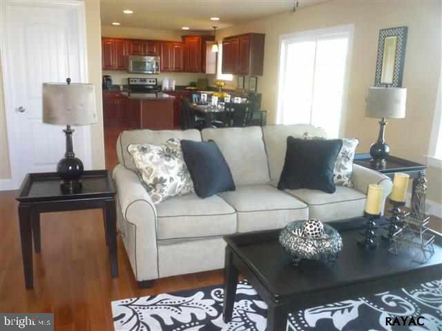 425 Riviera Street, Unit 46 Mount Wolf, PA 17347 - Photo 3 of 9 Gallery Image 3