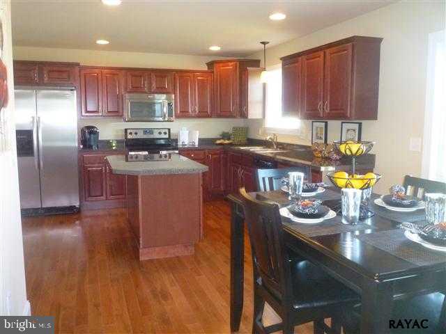 425 Riviera Street, Unit 46 Mount Wolf, PA 17347 - Photo 6 of 9 Gallery Image 6