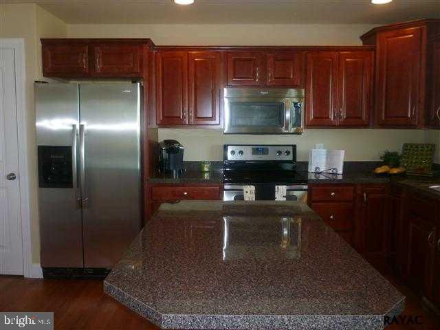 425 Riviera Street, Unit 46 Mount Wolf, PA 17347 - Photo 7 of 9 Gallery Image 7