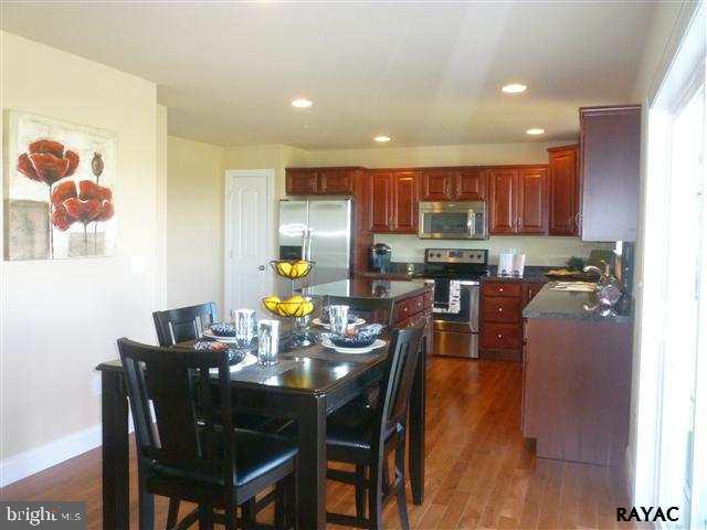 425 Riviera Street, Unit 46 Mount Wolf, PA 17347 - Photo 8 of 9 Gallery Image 8