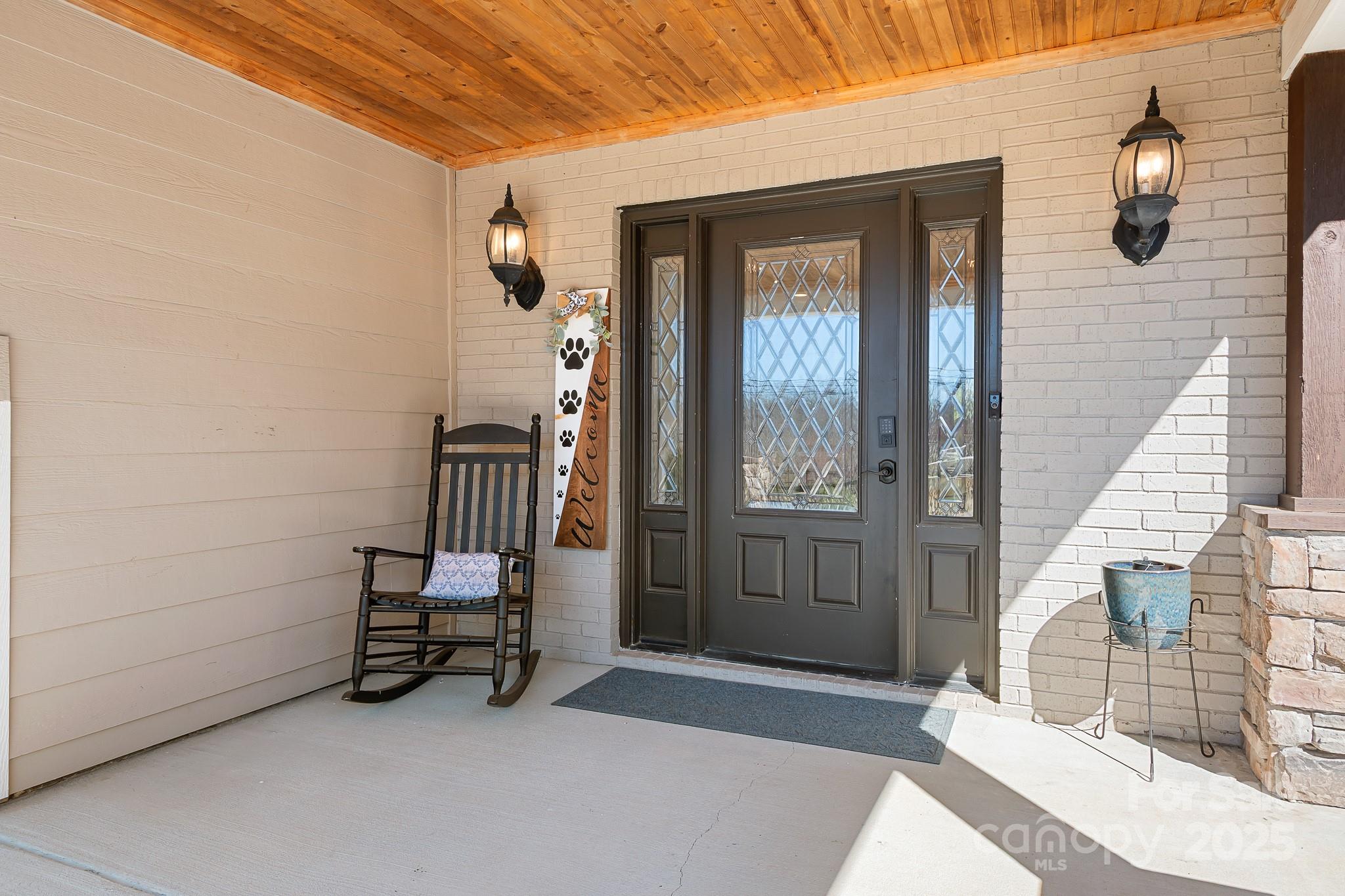 19320 Davidson-Concord Road Davidson, NC 28036 - Photo 23 of 33 a view of living room with furniture