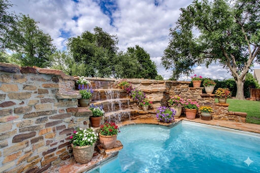 4902 19th Street Lubbock, TX 79416 - Photo 3 of 72 Fountain