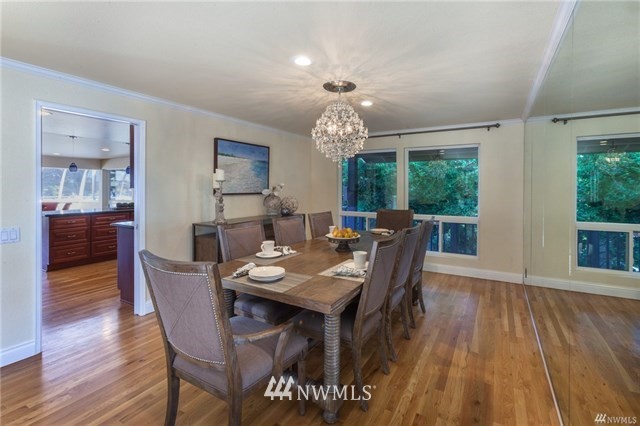 7216 North Mercer Way Mercer Island, WA 98040 - Photo 4 of 25
