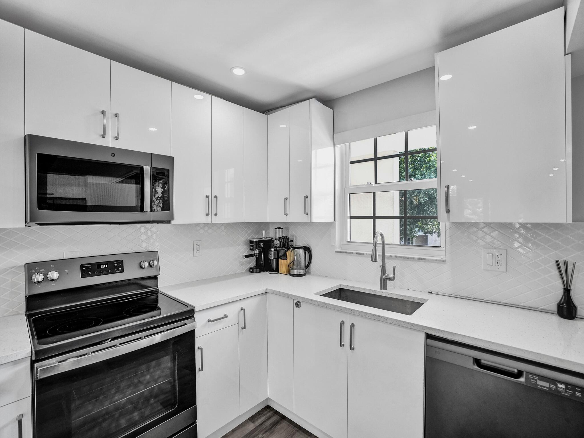 775 Jeffery Street, Unit 5204 Boca Raton, FL 33487 - Photo 11 of 67 DSC05997