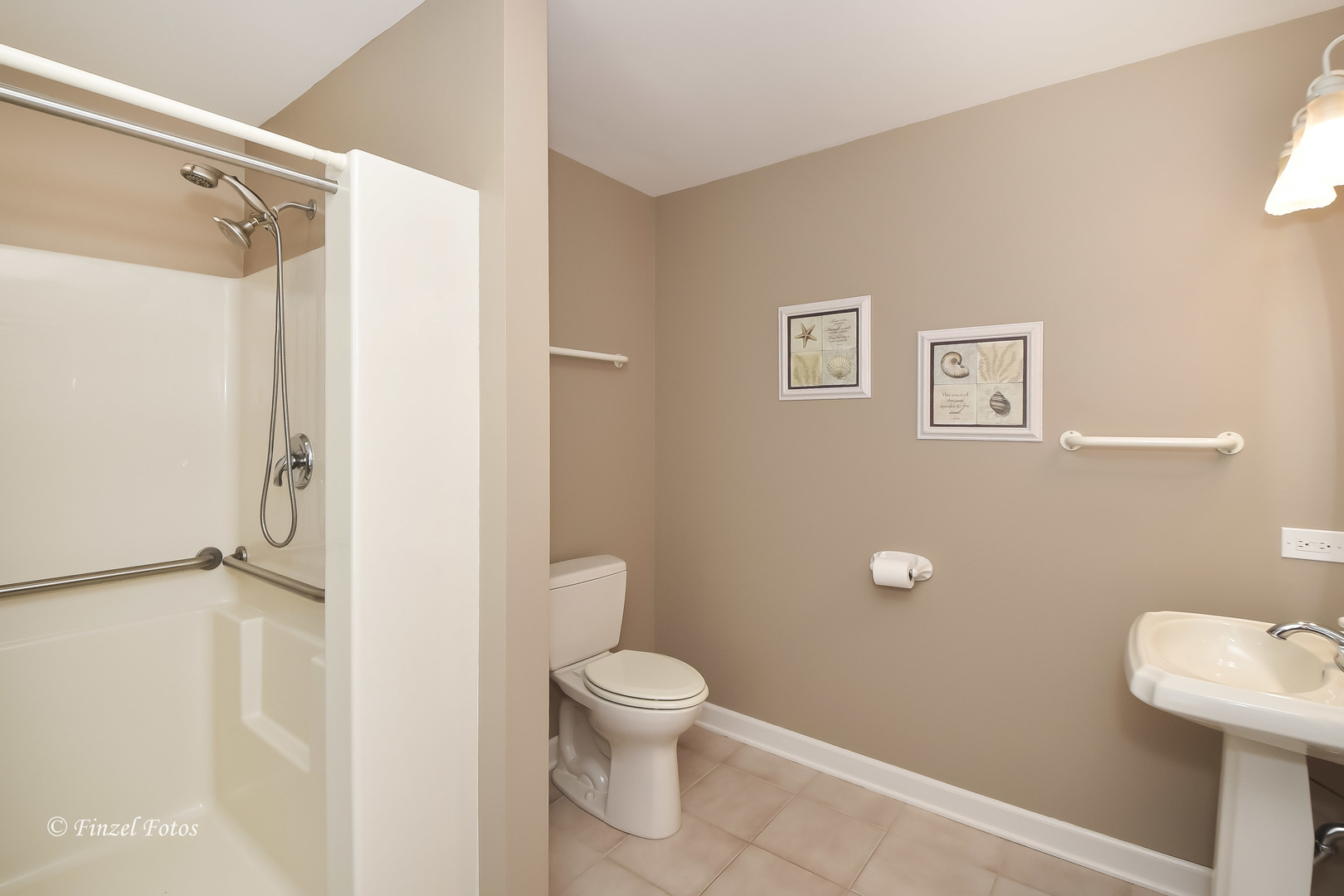 7N355 Ridge Line Road St. Charles, IL 60175 - Photo 12 of 38 a bathroom with a toilet and a shower