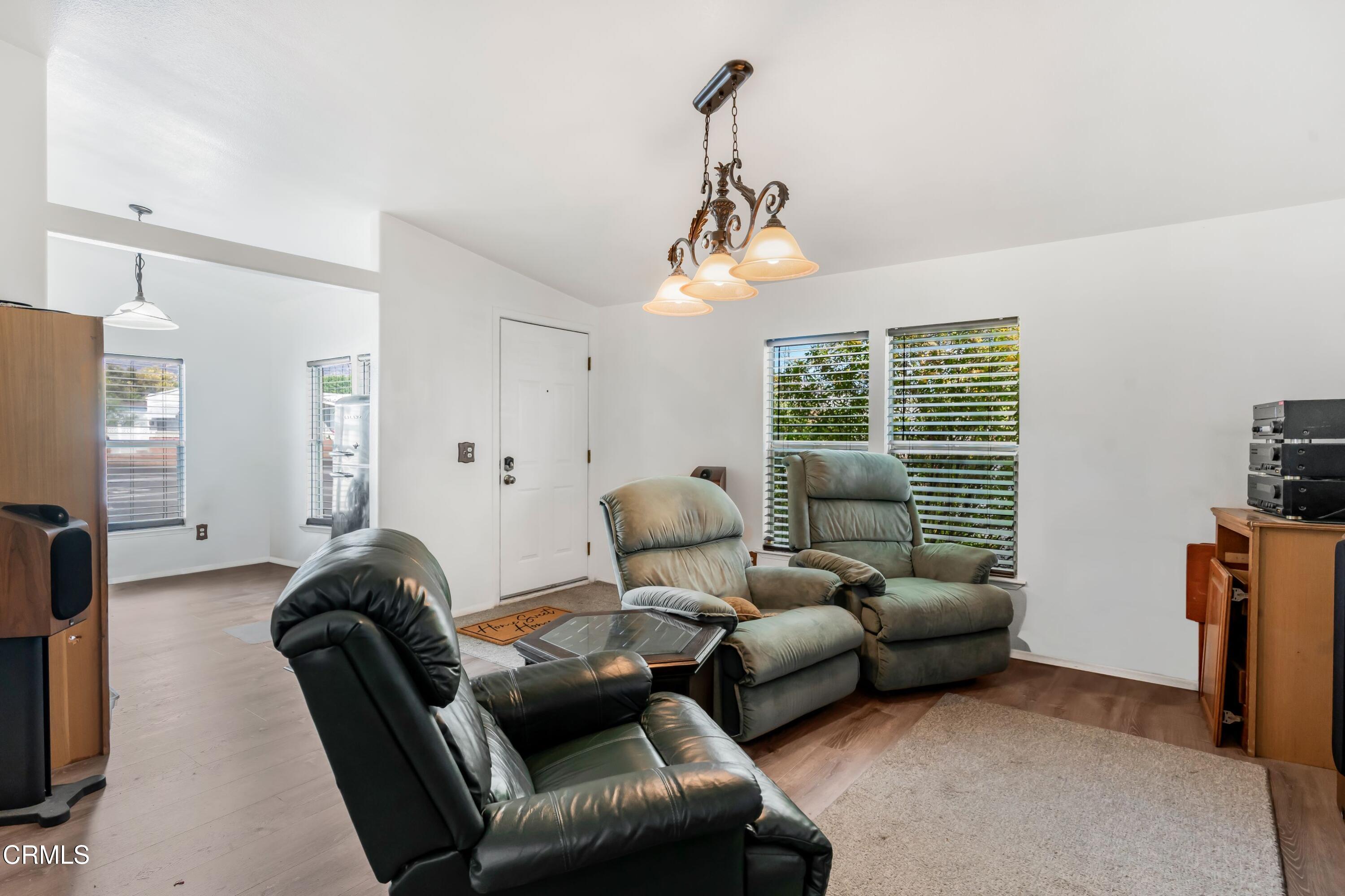 1550 Rory Lane, Unit 151 Simi Valley, CA 93063 - Photo 7 of 26 7 Remove objects in black