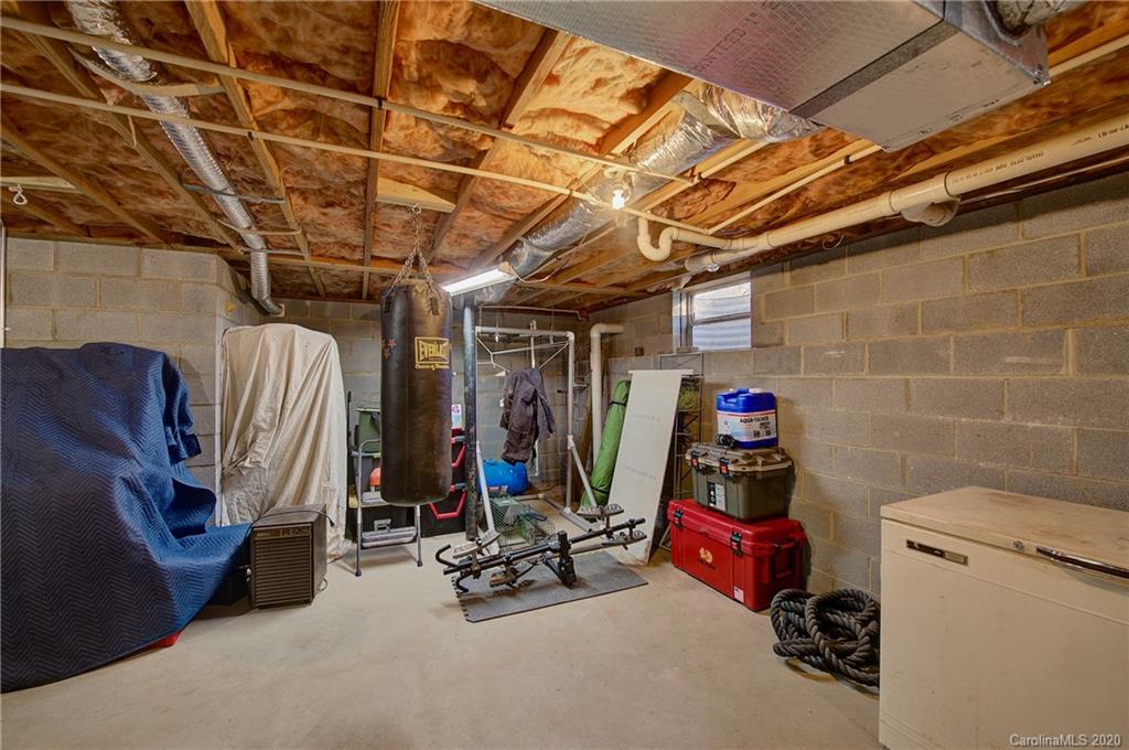 1155 Burma Road East Marion, NC 28752 - Photo 18 of 25 Gallery Image 18