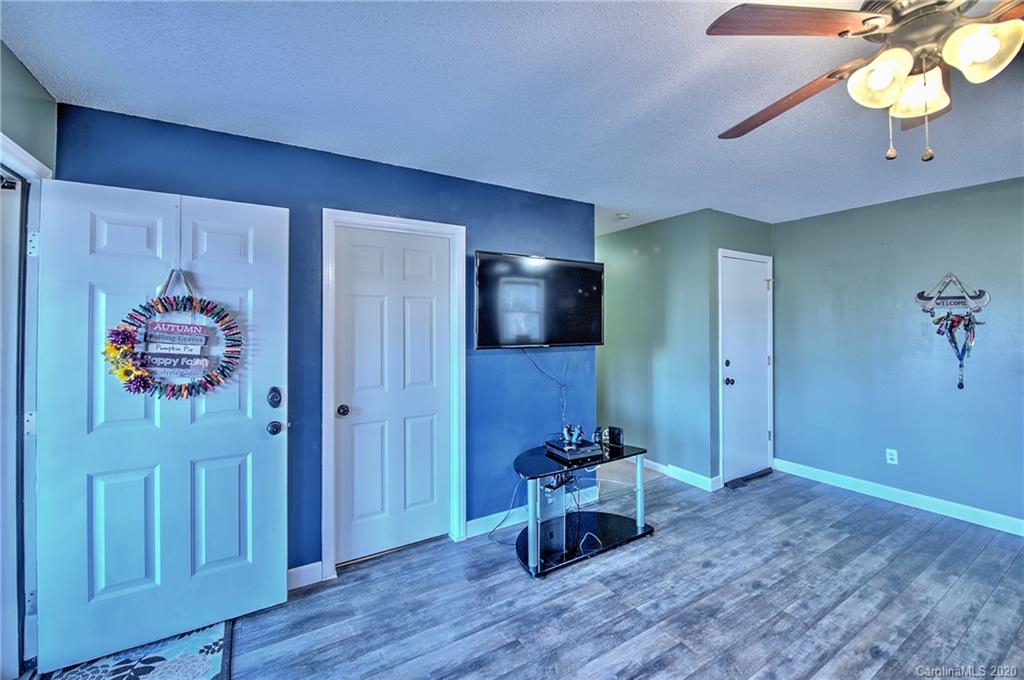 1155 Burma Road East Marion, NC 28752 - Photo 9 of 25 Gallery Image 9