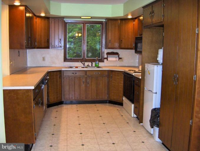 16707 Edward Doub Road Williamsport, MD 21795 - Photo 14 of 30 Kitchen