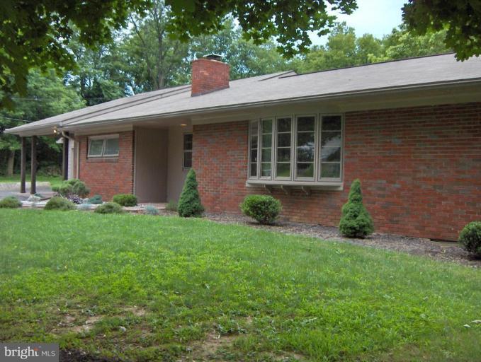 16707 Edward Doub Road Williamsport, MD 21795 - Photo 4 of 30 Exterior #3