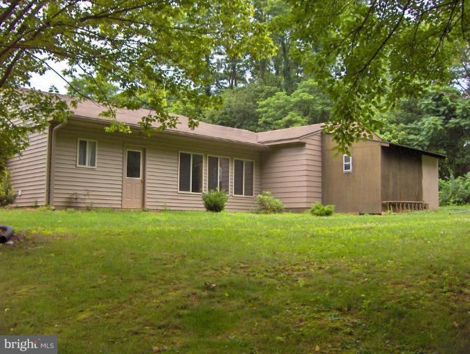 16707 Edward Doub Road Williamsport, MD 21795 - Photo 7 of 30 Exterior (Rear)
