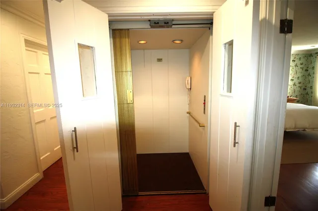 $10,900,000 | 6750 Granada Boulevard, Coral Gables, FL 33146