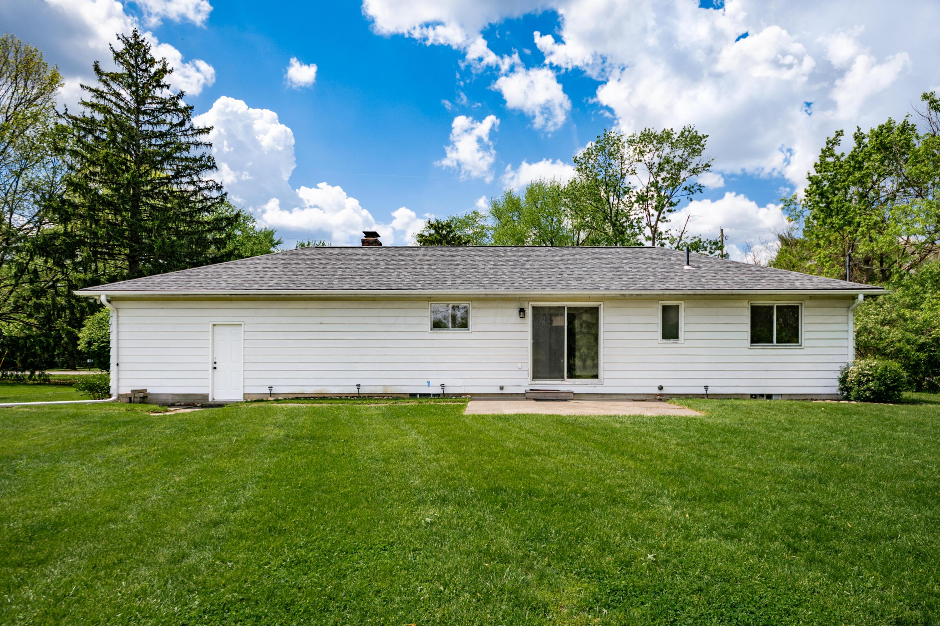 5830 Sinclair Road Columbus, OH 43229 - Photo 27 of 29 Exterior Back