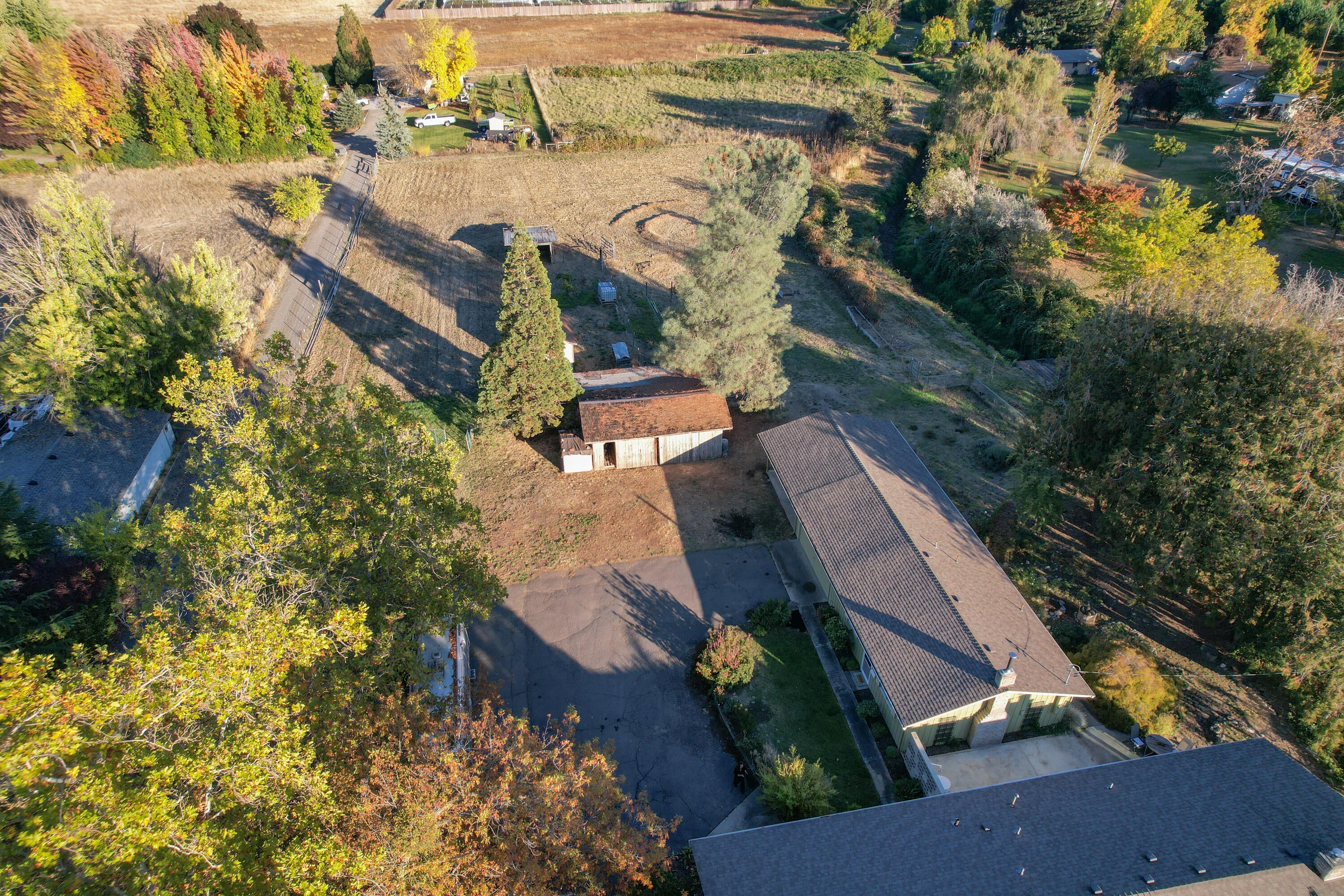1775 Hull Road Medford, OR 97501 - Photo 52 of 55 DJI_0832 2