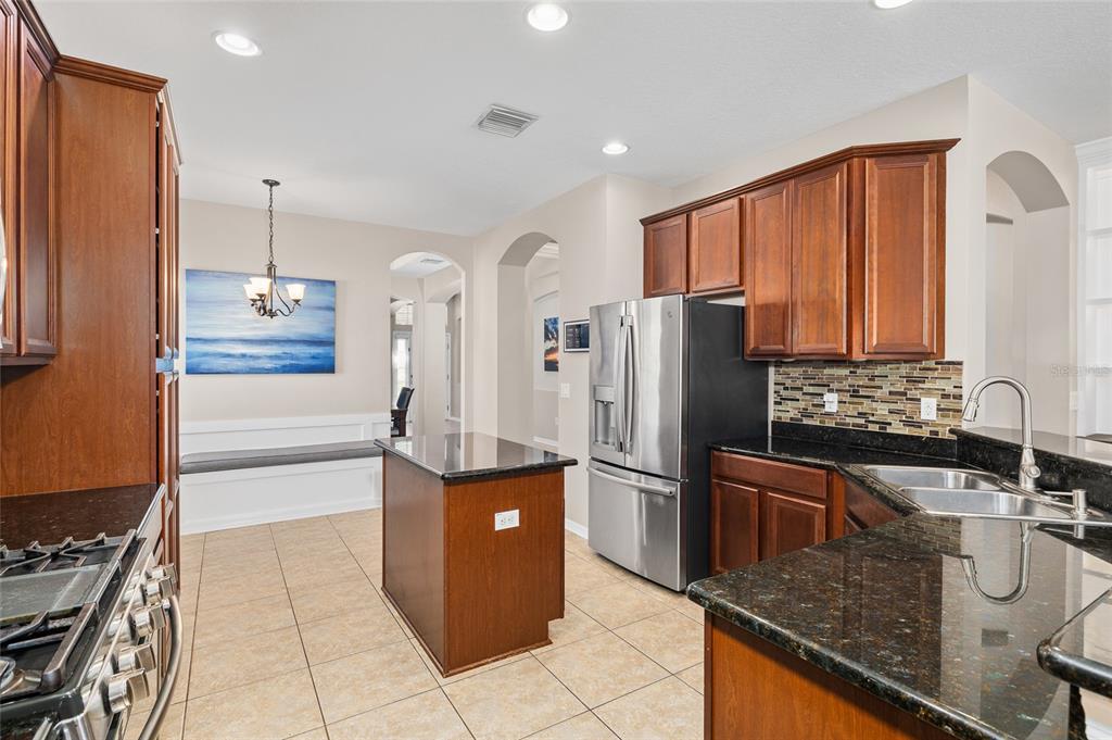 17425 New Cross Circle Lithia, FL 33547 - Photo 11 of 56