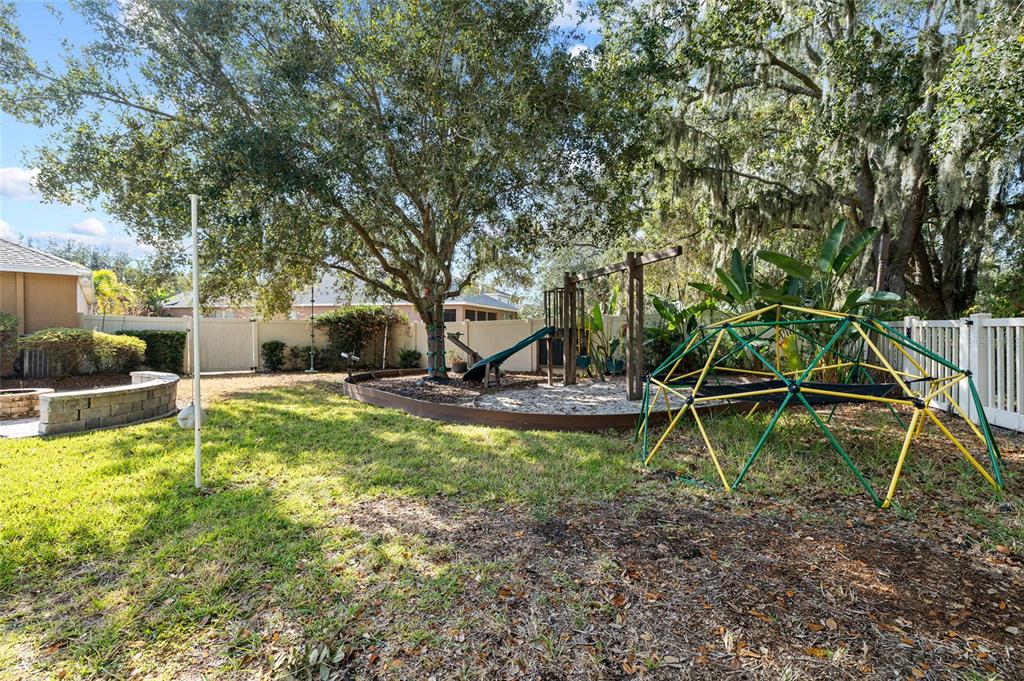 17425 New Cross Circle Lithia, FL 33547 - Photo 40 of 56