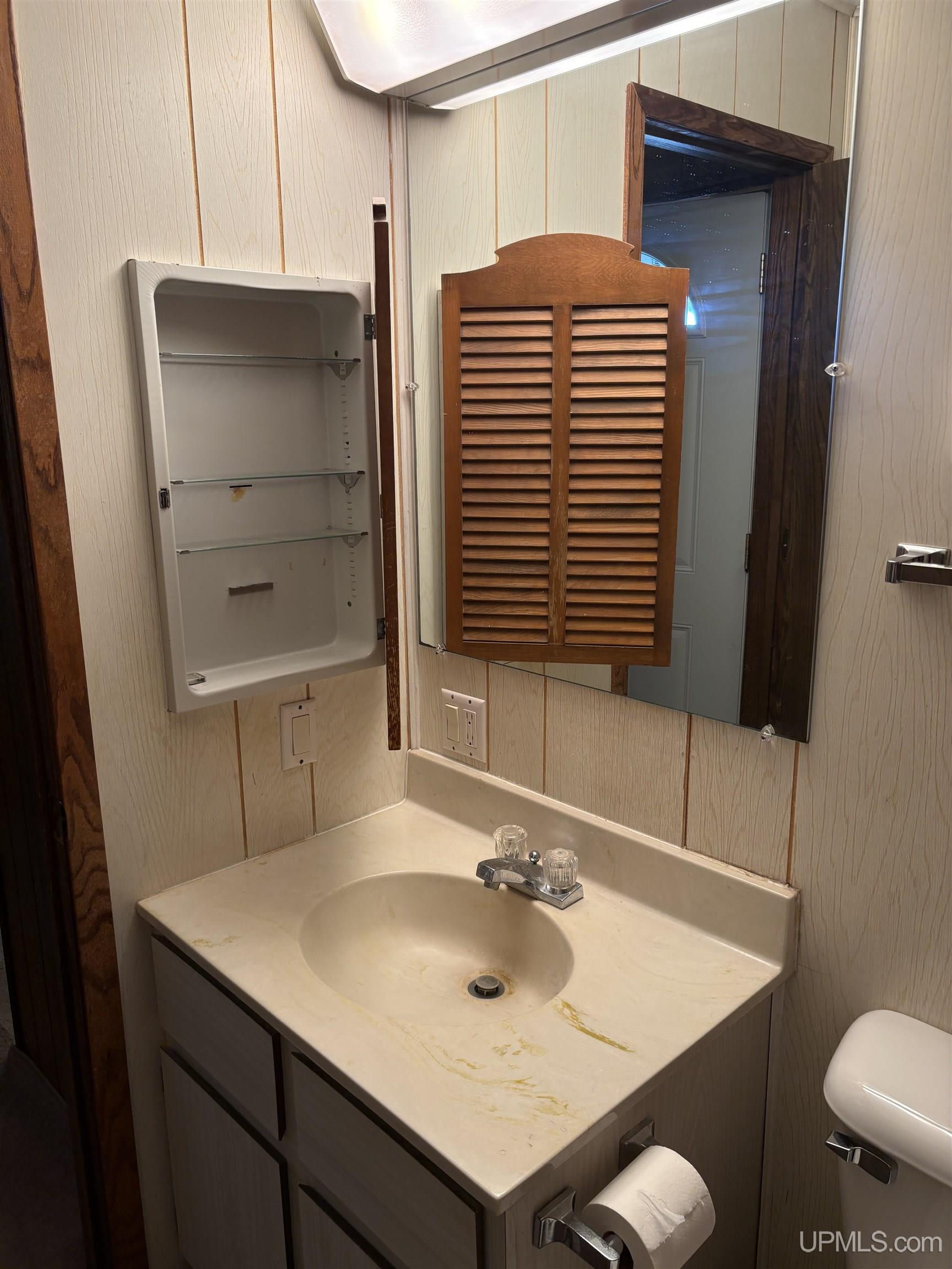 1060 La Rue Court, Unit B8 Hurley, WI 54534 - Photo 17 of 24