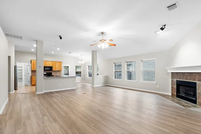 $2,350 | 2205 Speidel Drive, Pflugerville, TX 78660