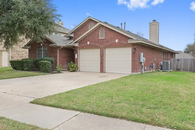 $2,350 | 2205 Speidel Drive, Pflugerville, TX 78660