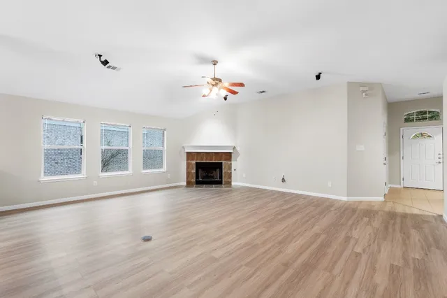 $2,350 | 2205 Speidel Drive, Pflugerville, TX 78660