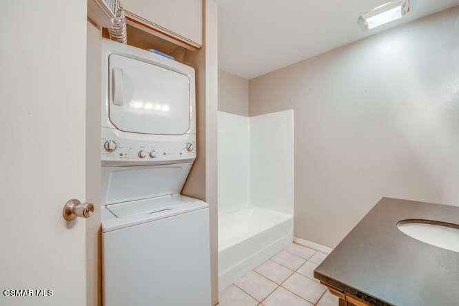 1766 Sinaloa Road, Unit 279 Simi Valley, CA 93065 - Photo 18 of 23 a utility room with dryer and washer
