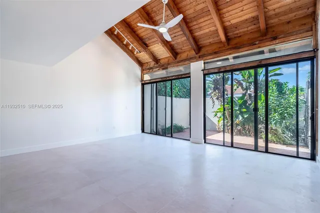 $4,500 | 8708 Southwest 79th Place, Unit 8708, Miami, FL 33143