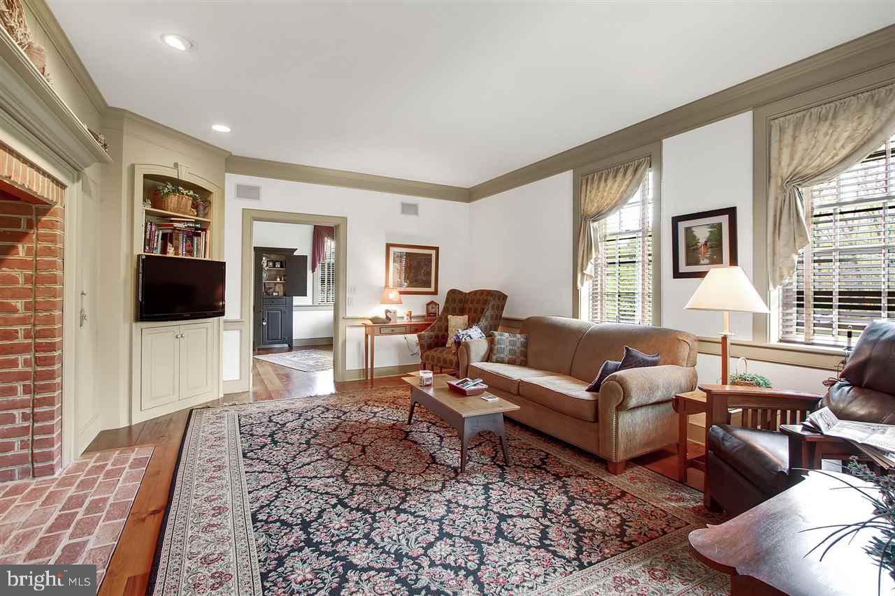 3640 Raintree Road York, PA 17404 - Photo 5 of 36 Gallery Image 5