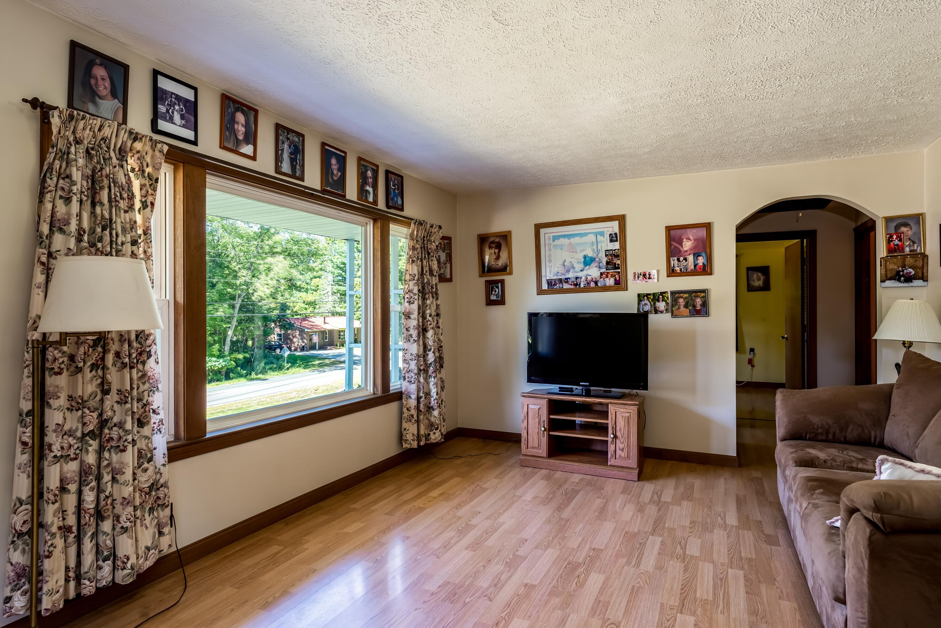 388 Hallowell Road Augusta, ME 04330 - Photo 8 of 38 DSC04965-HDR-Edit