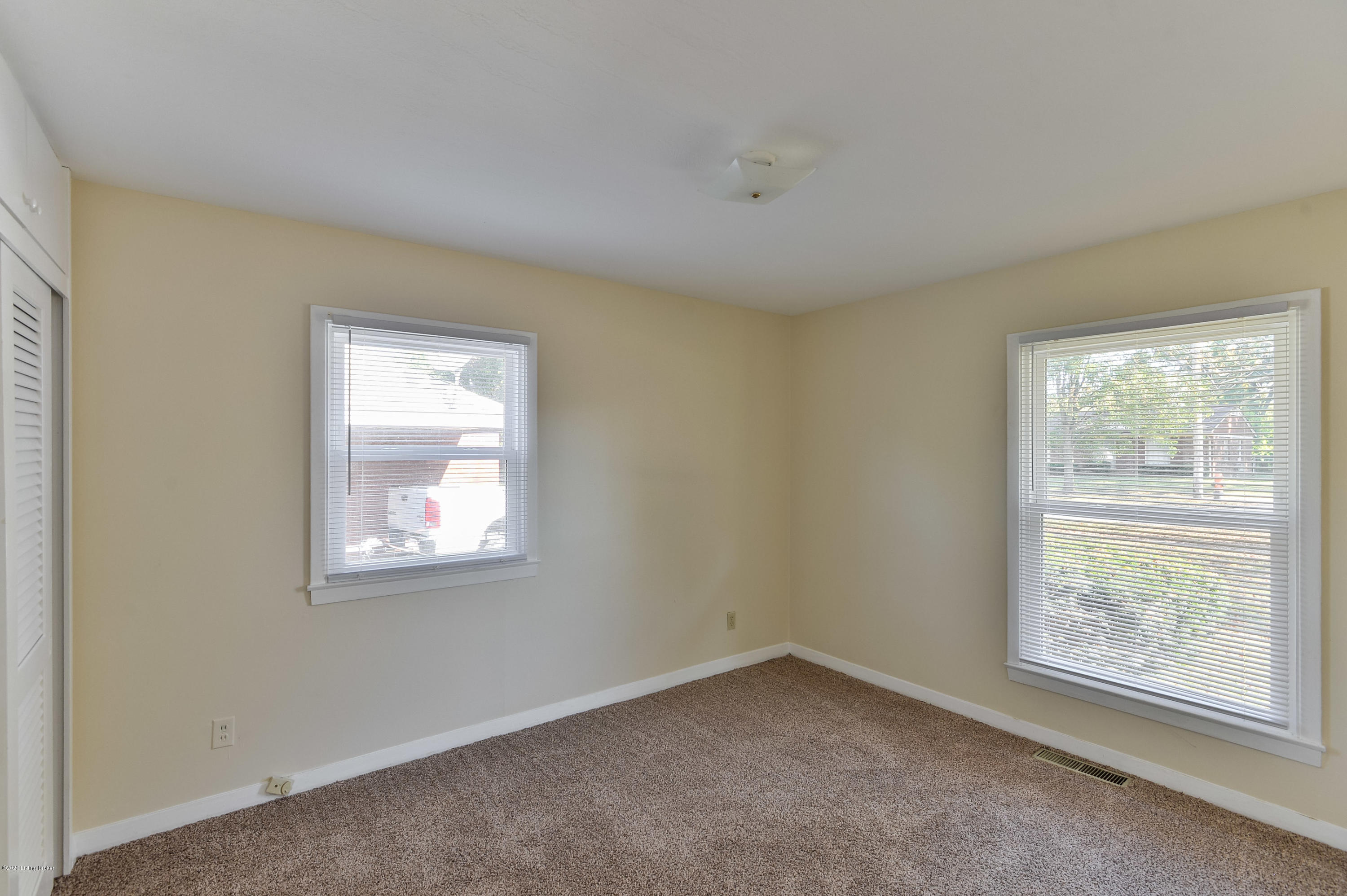 3824 Jupiter Road Louisville, KY 40218 - Photo 16 of 28 021 - 20201013 8675