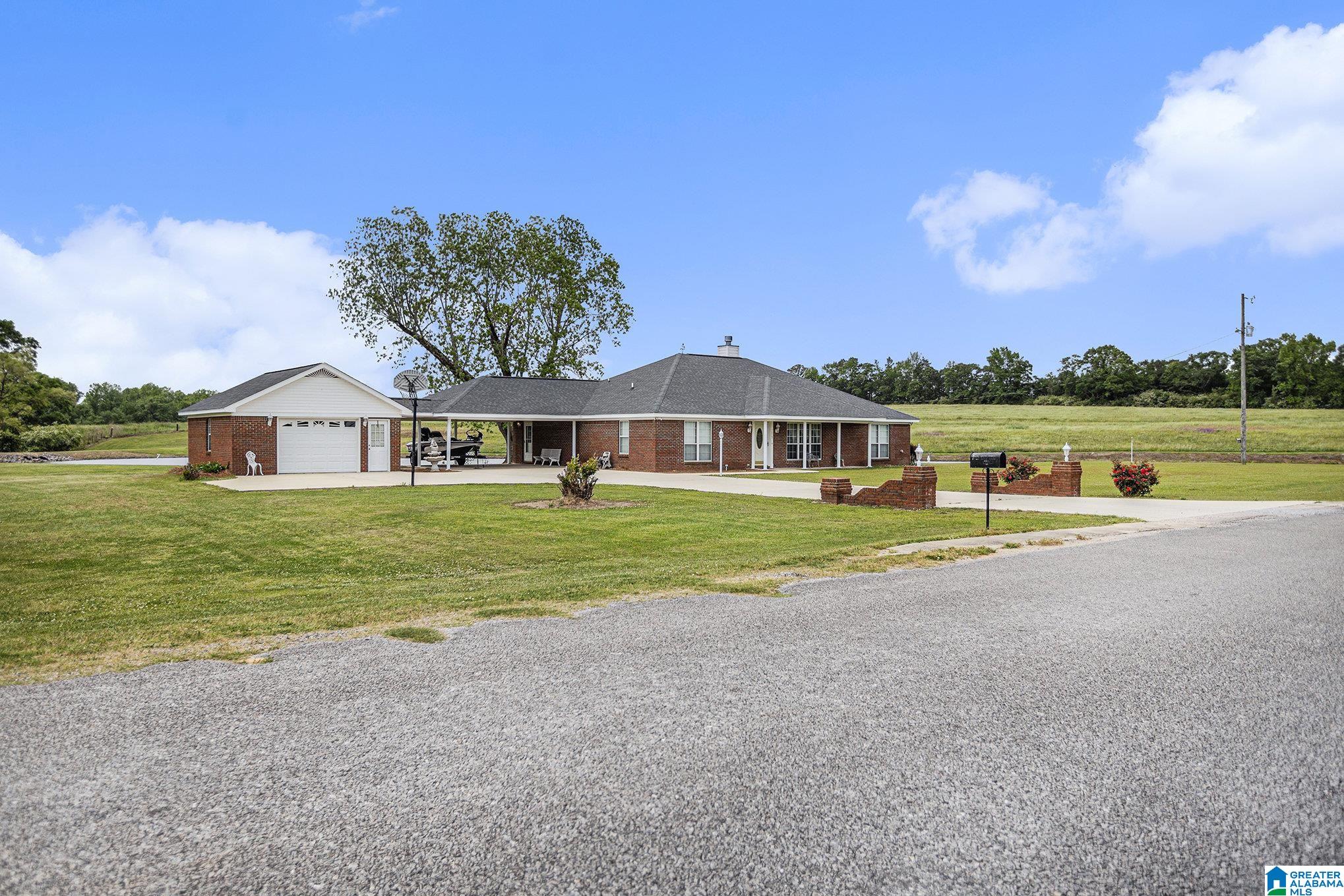 7075 County Road 43 Jemison, AL 35085 - Photo 3 of 34